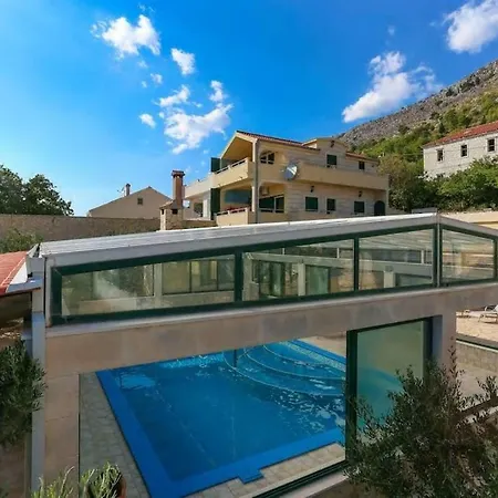Villa The Double With Pool Is Located In Krilo Jasenice And Provides A Place For *
