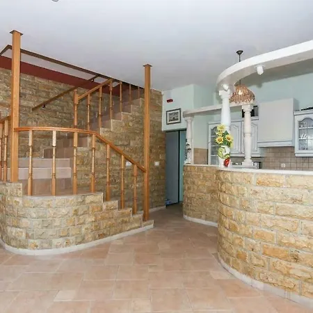 The Double With Pool Is Located In Krilo Jasenice And Provides A Place For Jesenice (Split-Dalmatia)