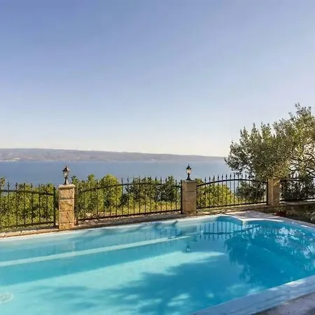 Villa The Double With Pool Is Located In Krilo Jasenice And Provides A Place For Jesenice (Split-Dalmatia)