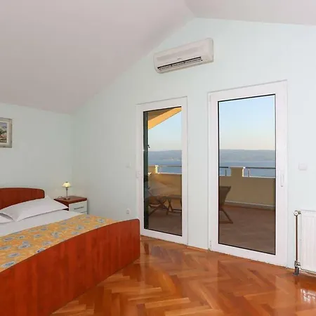 The Double With Pool Is Located In Krilo Jasenice And Provides A Place For Villa *